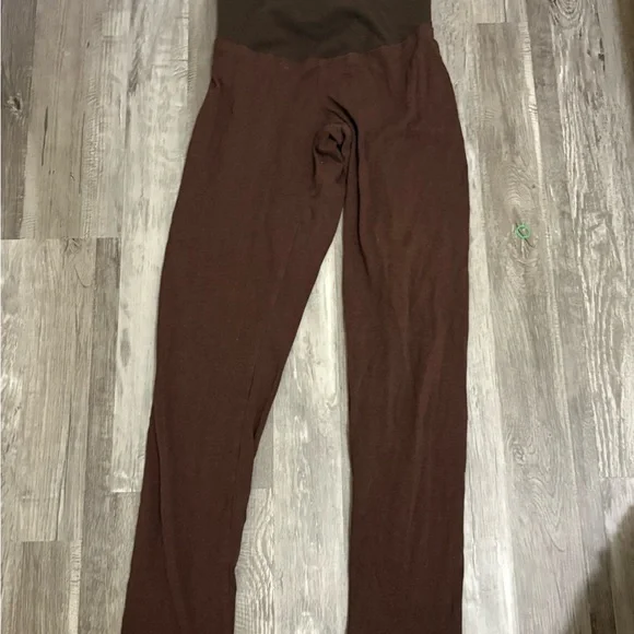 Motherhood Maternity Leggings - Picture 8 of 11